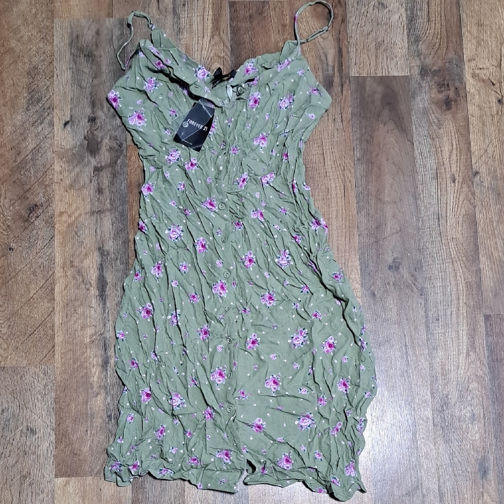 Forever 21 Sage Green Floral Woven Button Up Dress with Floral Size L